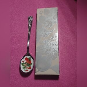 Vintage Avon Nature's Best Stainless Steel Spoon Strawberry 5"
